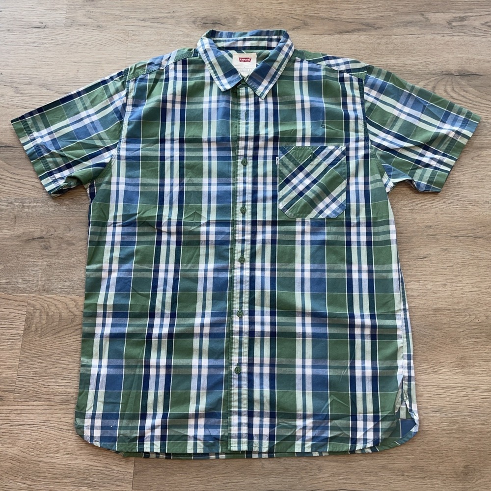 LEVIS PLAID Button Up SHIRT Men  LARGE Blues/Green/White SHORT SLEEVE